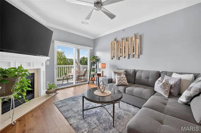 $299,900 | 13101 Mill Crossing Court, Unit 300, St. Louis, MO 63141