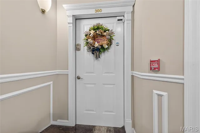 $299,900 | 13101 Mill Crossing Court, Unit 300, St. Louis, MO 63141