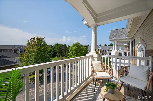 $299,900 | 13101 Mill Crossing Court, Unit 300, St. Louis, MO 63141