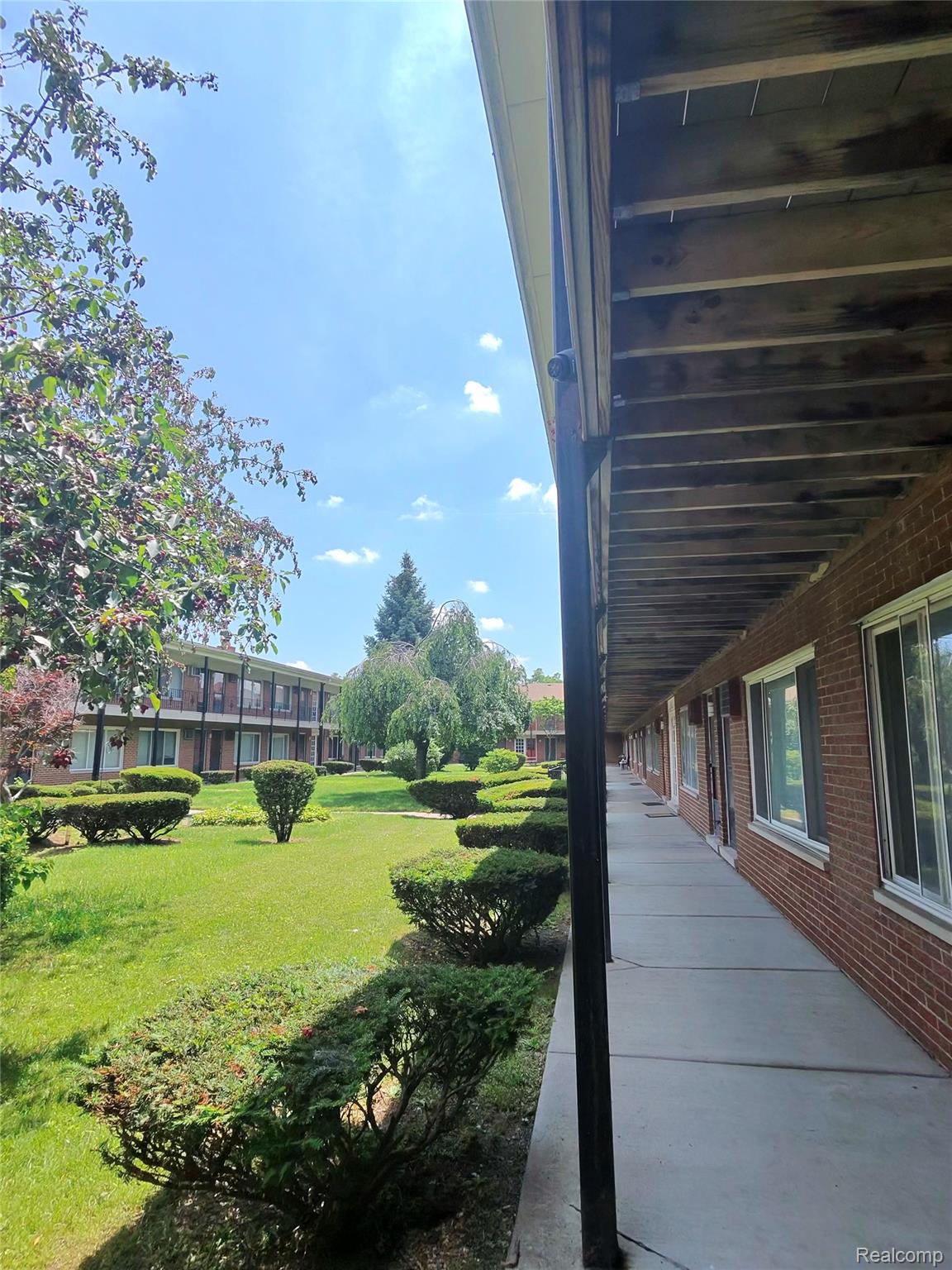 25301 Five Mile Road, Unit 130 Redford, MI 48239 - Photo 14 of 15 photo-10266_singular_display_fullPicture.jpeg