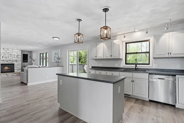 $474,900 | 3927 Southwyck Court, Janesville, WI 53546