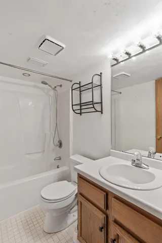 $474,900 | 3927 Southwyck Court, Janesville, WI 53546