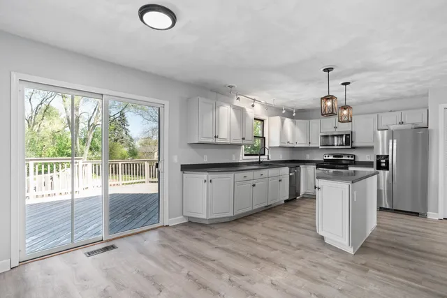 $474,900 | 3927 Southwyck Court, Janesville, WI 53546