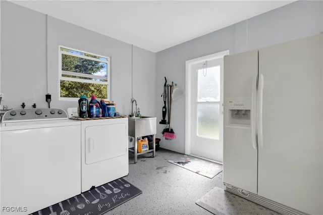 $257,500 | 314 Southeast 47th Terrace, Cape Coral, FL 33904