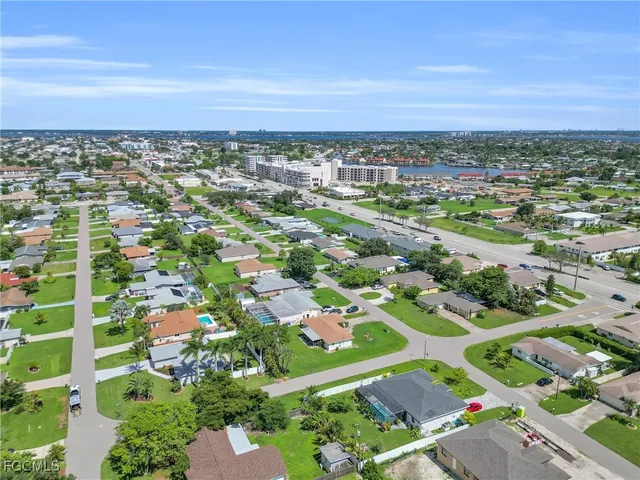 $257,500 | 314 Southeast 47th Terrace, Cape Coral, FL 33904