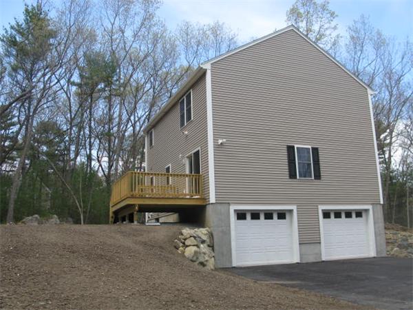 90 Daniels Road Rowley, MA 01969 - Photo 5 of 18 Gallery Image 5