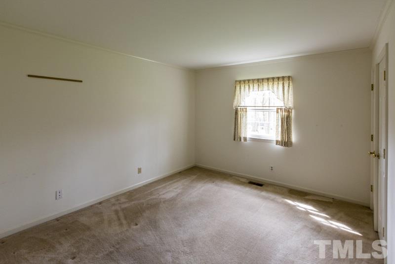 2221 Thunder Road Durham, NC 27712 - Photo 13 of 20 Gallery Image 13