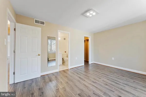 $285,000 | 4410 Briarwood Court North, Unit 36, Annandale, VA 22003