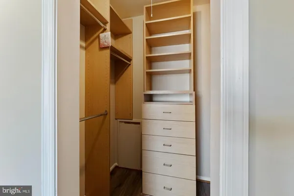 $285,000 | 4410 Briarwood Court North, Unit 36, Annandale, VA 22003