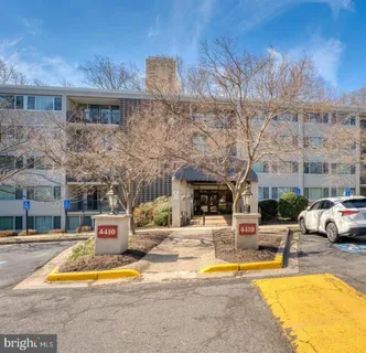 $285,000 | 4410 Briarwood Court North, Unit 36, Annandale, VA 22003