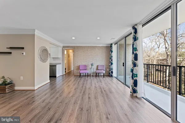 $285,000 | 4410 Briarwood Court North, Unit 36, Annandale, VA 22003