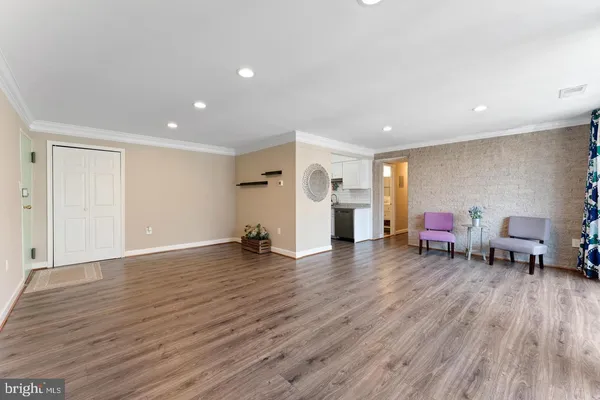 $285,000 | 4410 Briarwood Court North, Unit 36, Annandale, VA 22003