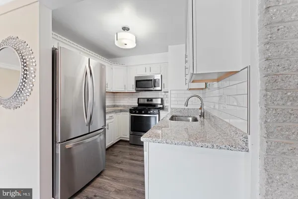 $285,000 | 4410 Briarwood Court North, Unit 36, Annandale, VA 22003