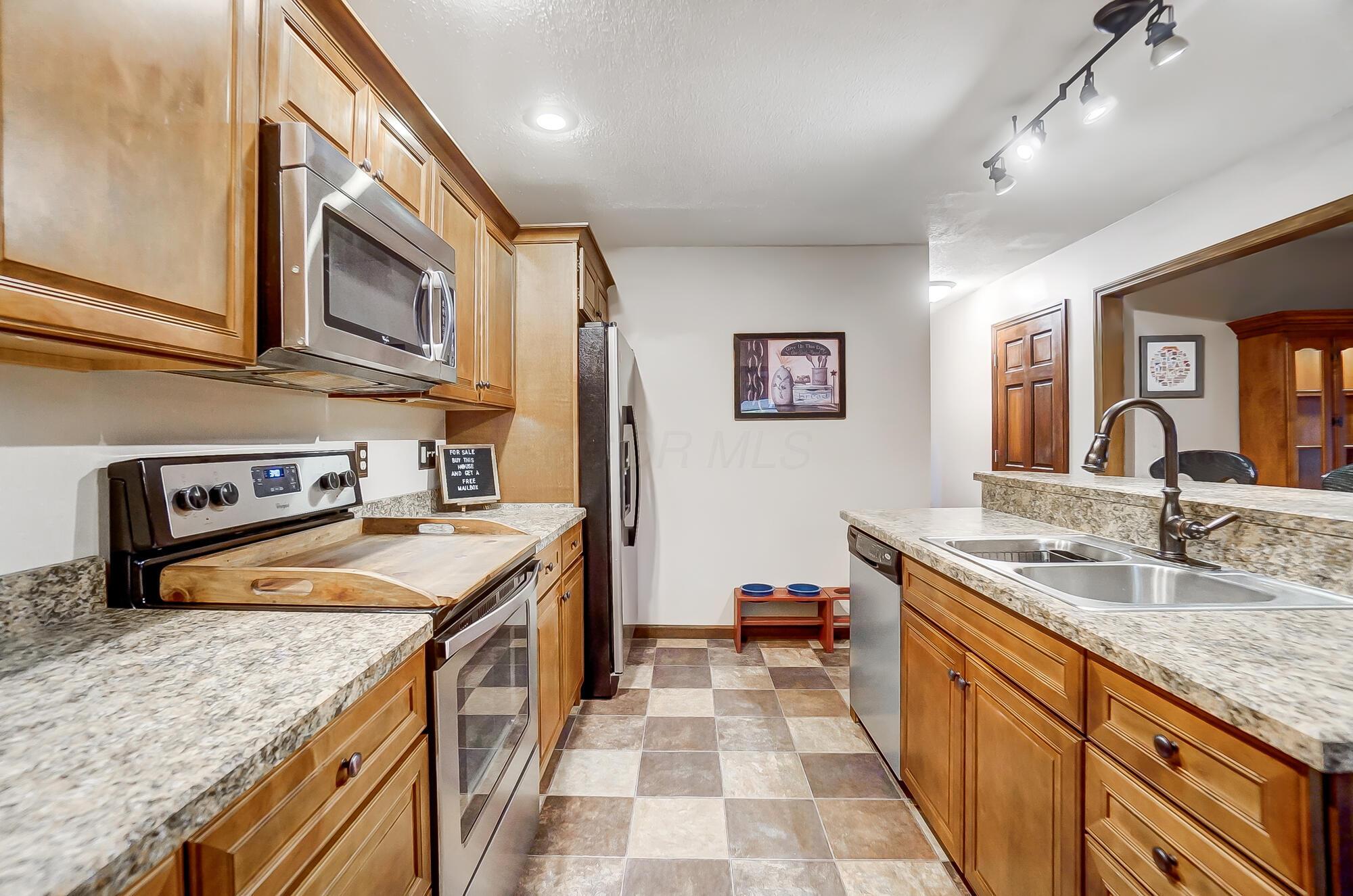 7311 Stout Road Circleville, OH 43113 - Photo 15 of 57 Kitchen