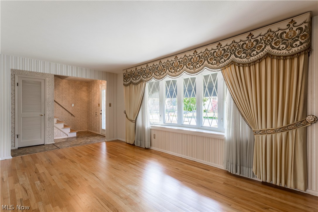 14026 Newton Road Cleveland, OH 44130 - Photo 3 of 33 Gallery Image 3