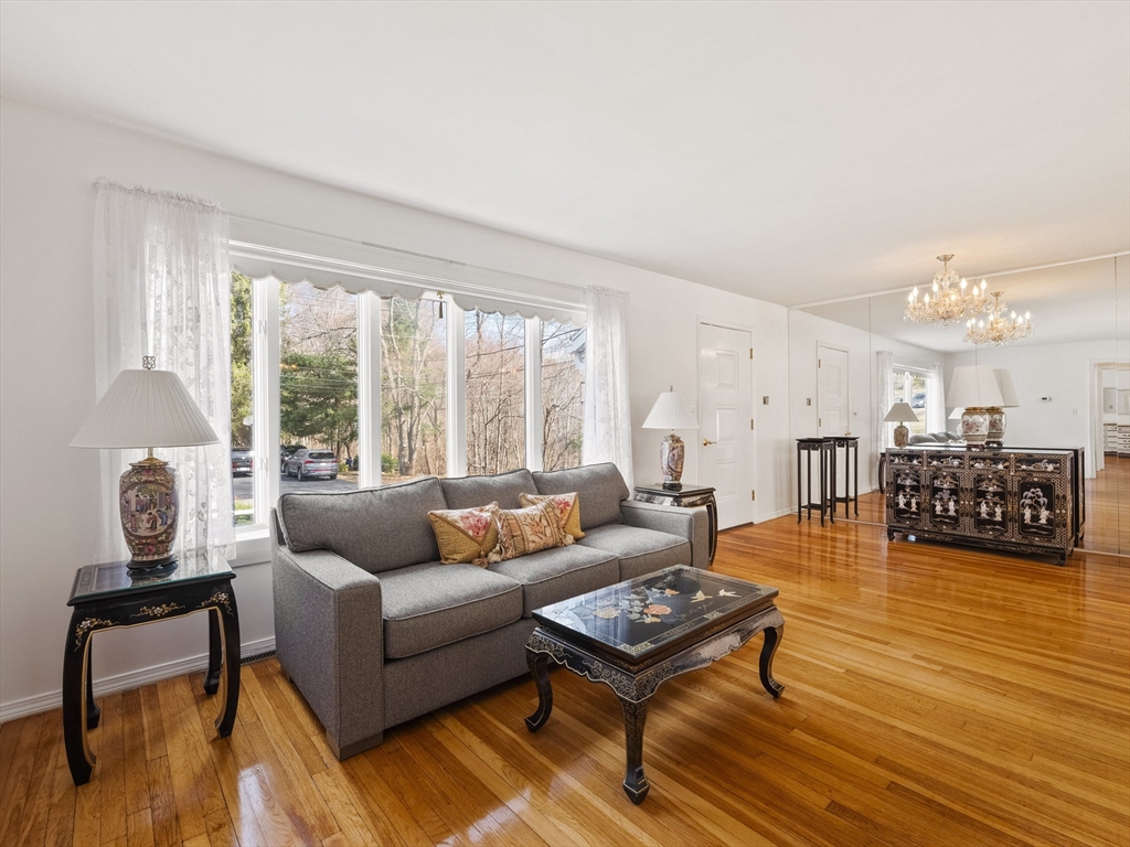 18 Knollwood Road Reading, MA 01867 - Photo 13 of 42 Gallery Image 13