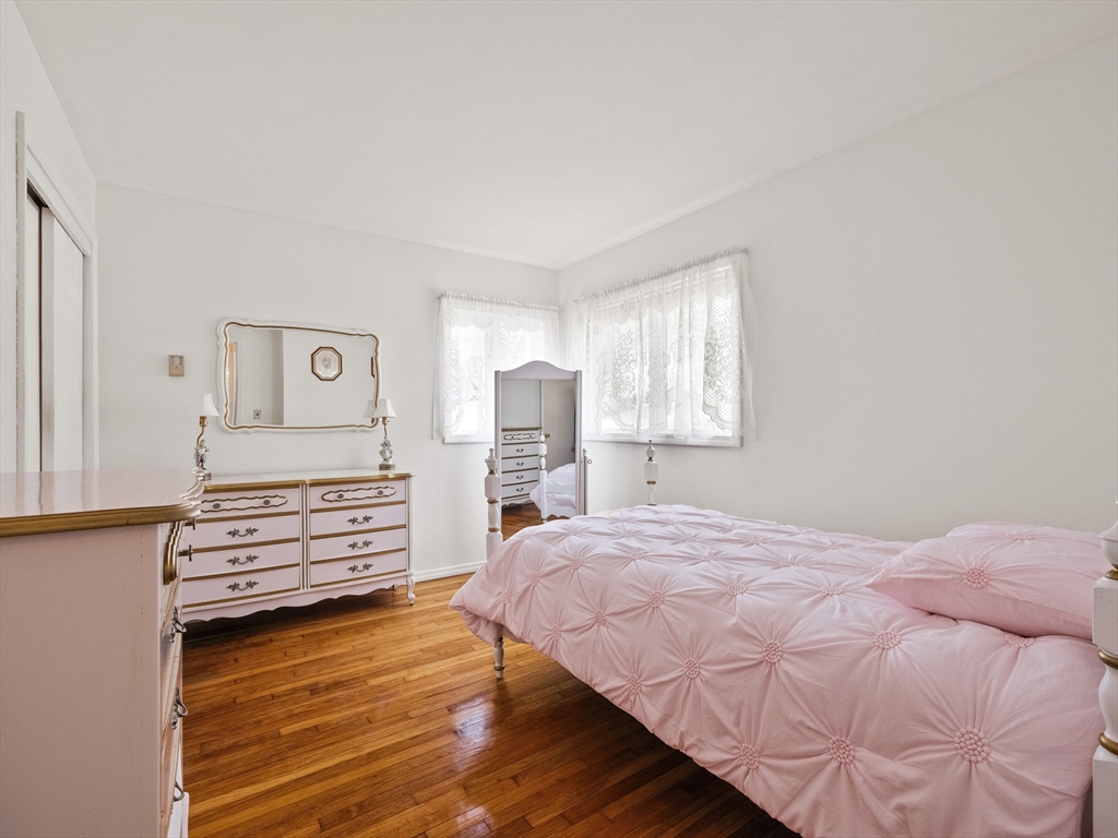 18 Knollwood Road Reading, MA 01867 - Photo 17 of 42 Gallery Image 17
