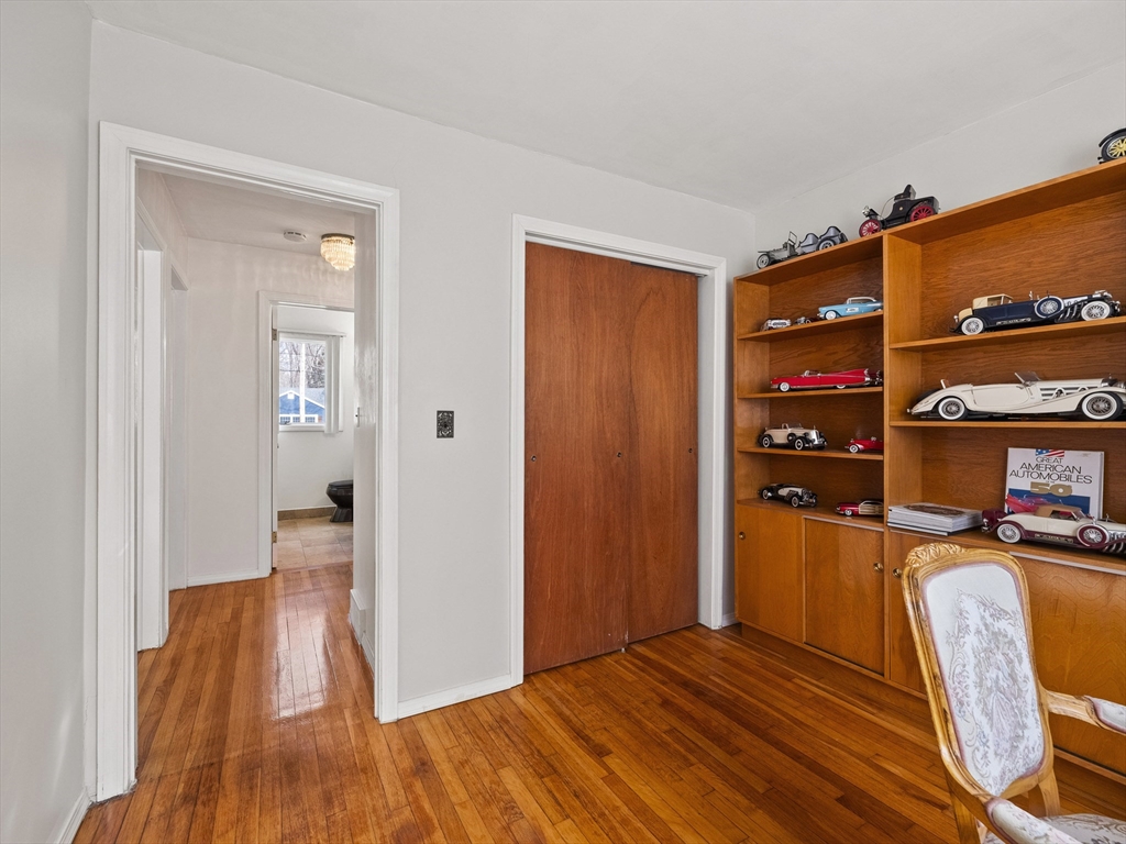 18 Knollwood Road Reading, MA 01867 - Photo 23 of 42 Gallery Image 23