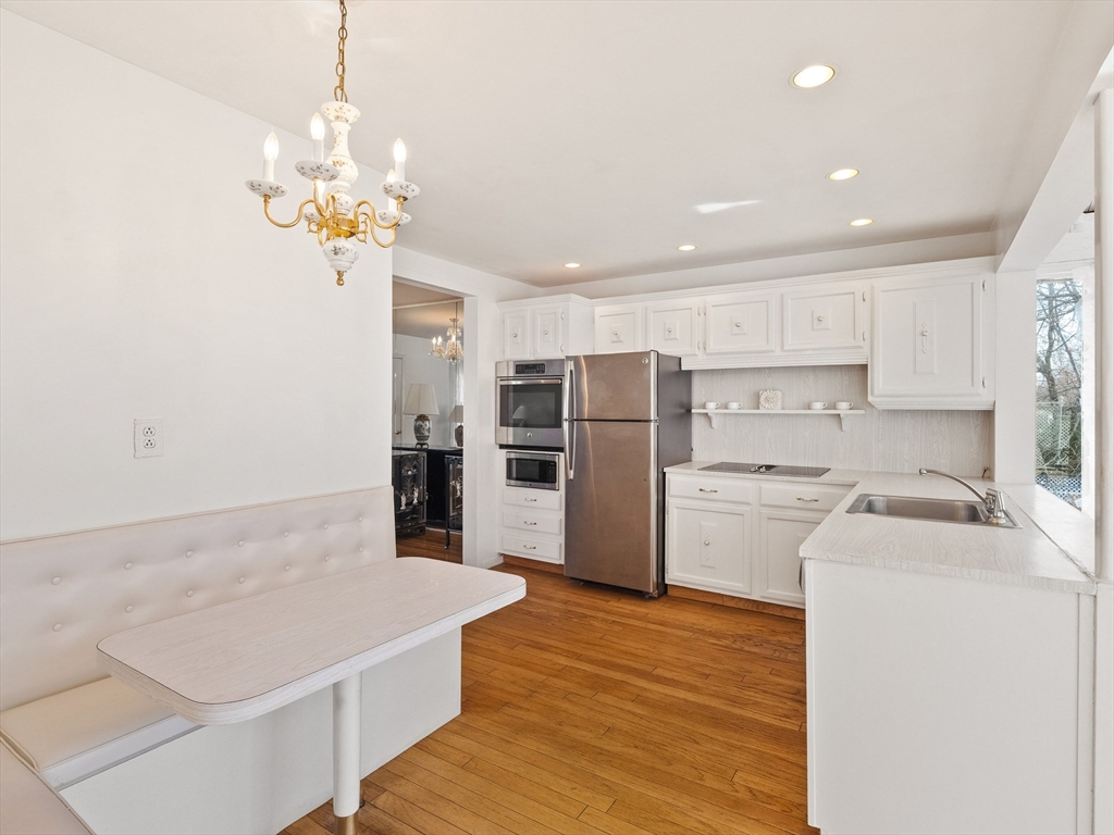 18 Knollwood Road Reading, MA 01867 - Photo 27 of 42 Gallery Image 27