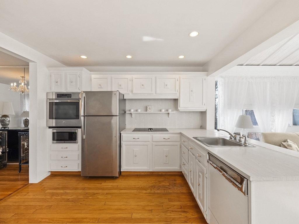 18 Knollwood Road Reading, MA 01867 - Photo 28 of 42 Gallery Image 28
