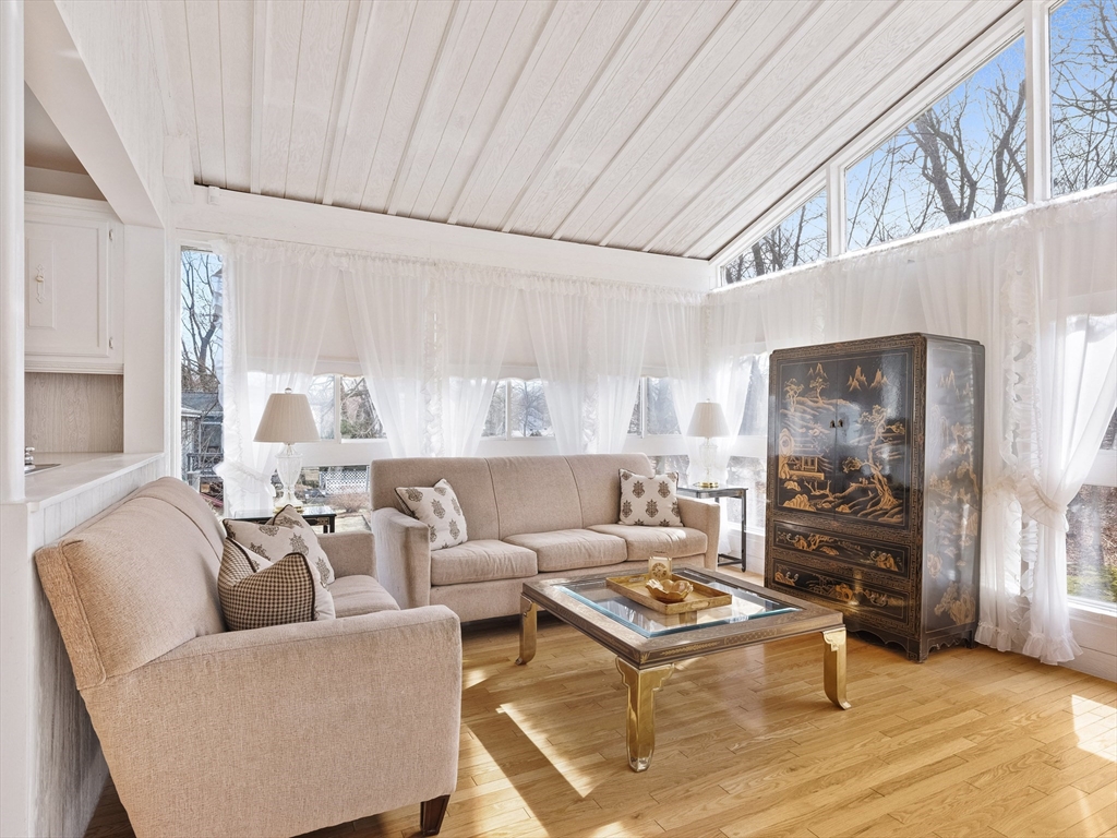18 Knollwood Road Reading, MA 01867 - Photo 32 of 42 Gallery Image 32