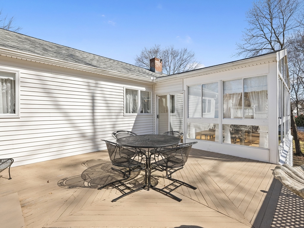 18 Knollwood Road Reading, MA 01867 - Photo 36 of 42 Gallery Image 36