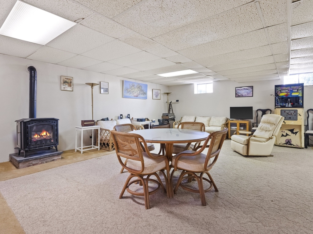 18 Knollwood Road Reading, MA 01867 - Photo 37 of 42 Gallery Image 37