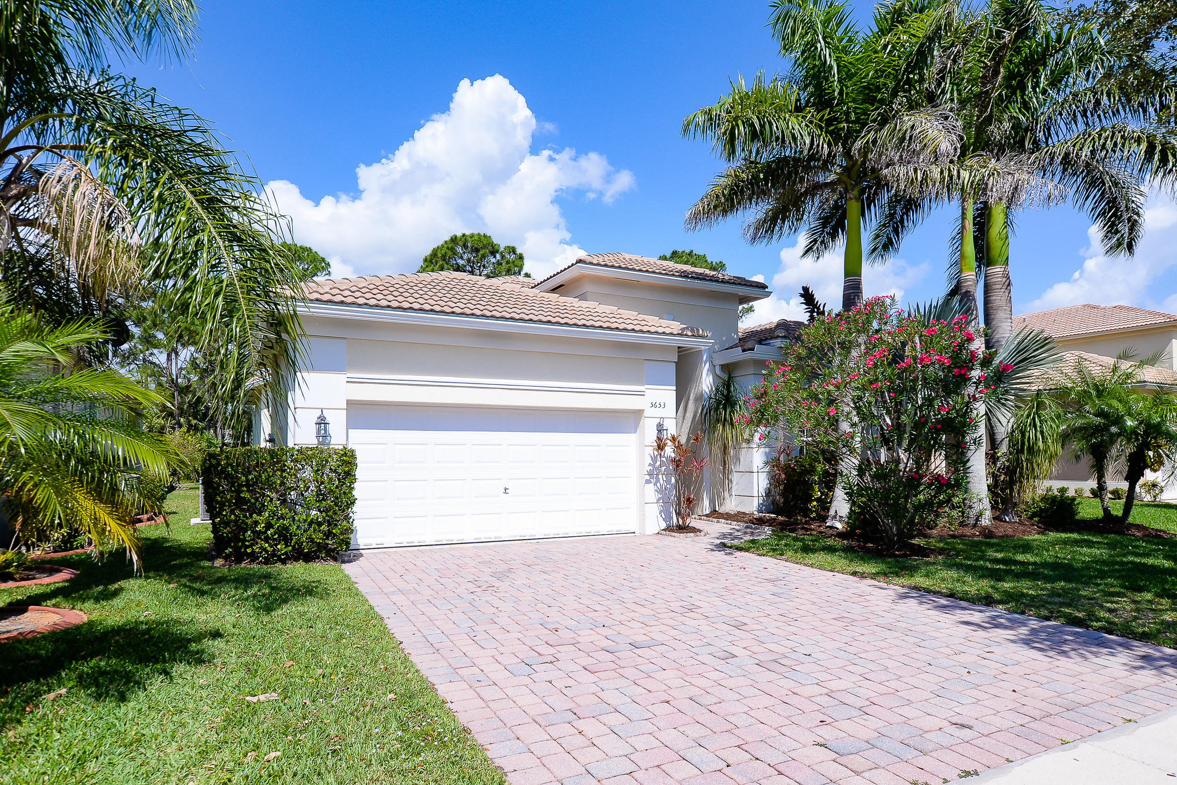 5653 Spanish River Road Fort Pierce, FL 34951 - Photo 3 of 45 LR-3412