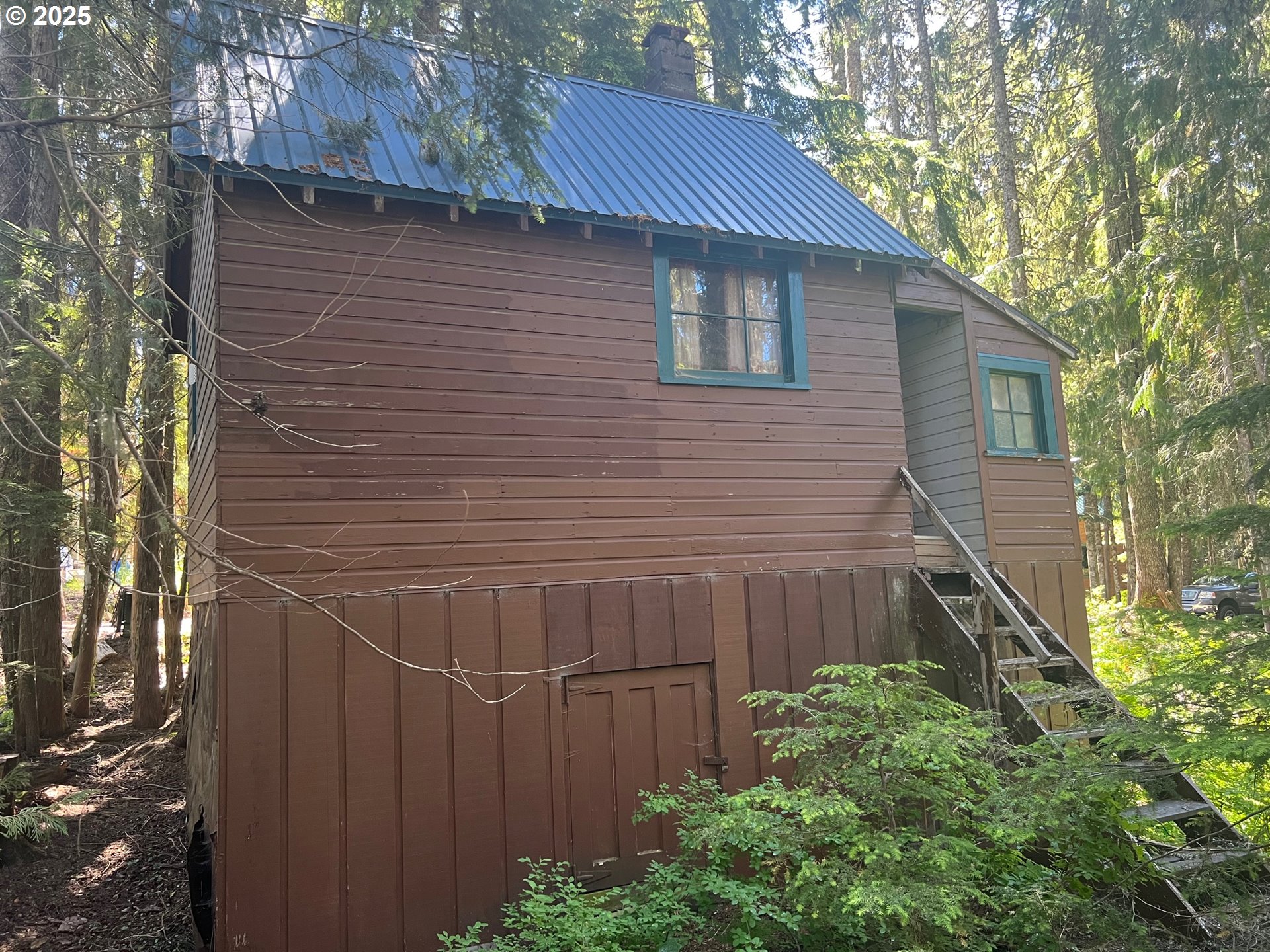 88792 Government Camp Loop Government Camp, OR 97028 - Photo 3 of 10 a view of a backyard