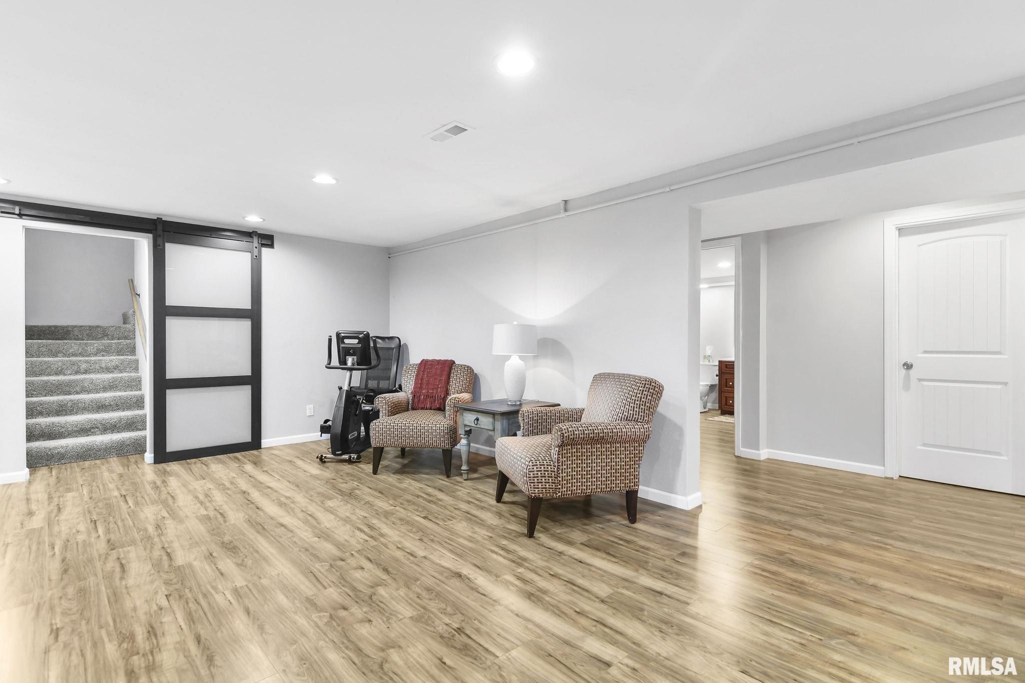 2216 Cloverfield Lane Springfield, IL 62711 - Photo 38 of 53 Gallery Image 38