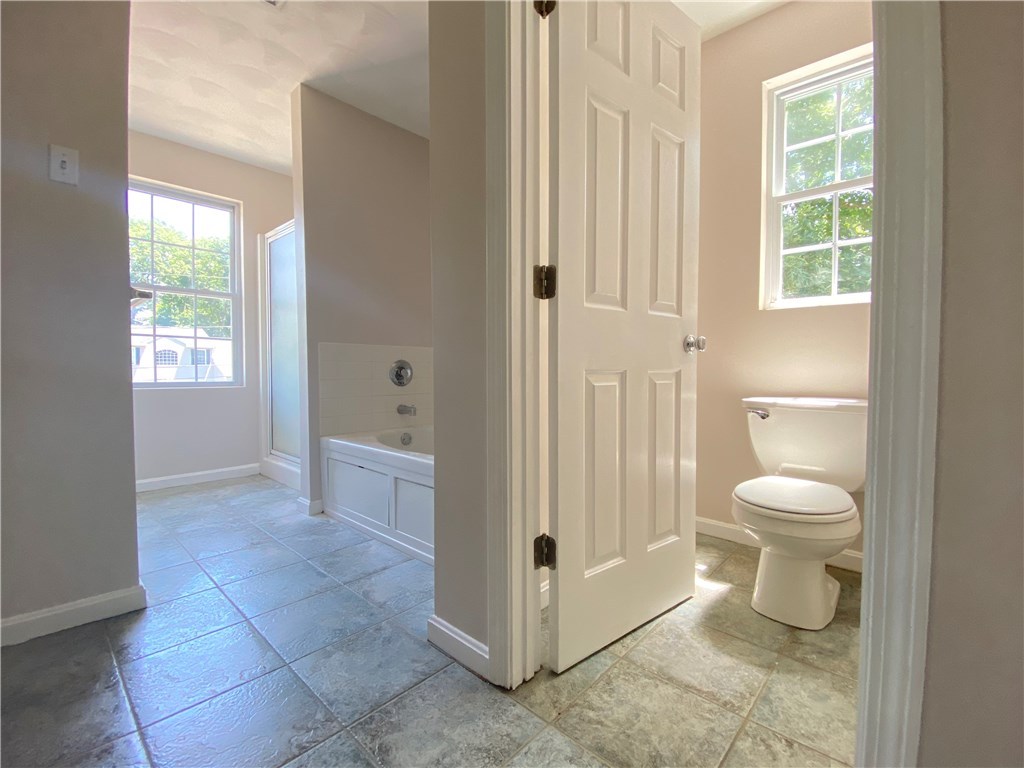 58 Ashbrook Drive Cranston, RI 02921 - Photo 15 of 28