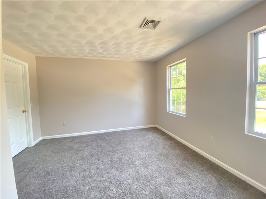 58 Ashbrook Drive Cranston, RI 02921 - Photo 19 of 28