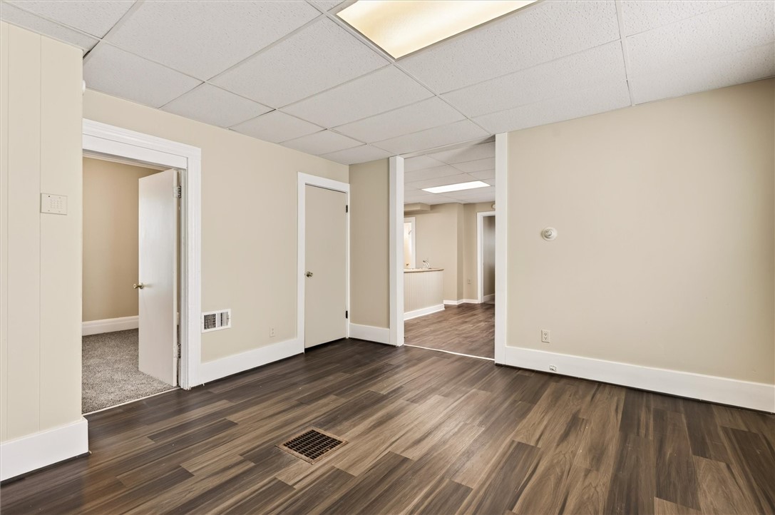 336 Ave D Rochester, NY 14621 - Photo 6 of 35 LIVING ROOM!