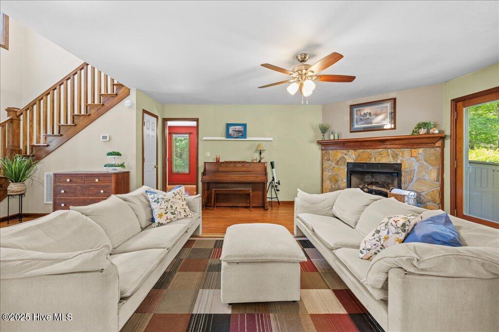 476 Paige Riddick Road Gates, NC 27937 - Photo 10 of 48 Living Room