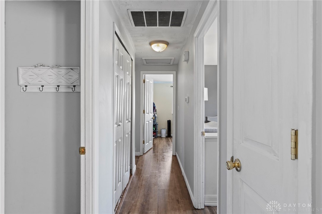 4585 Powell Road Dayton, OH 45424 - Photo 19 of 44 Gallery Image 19