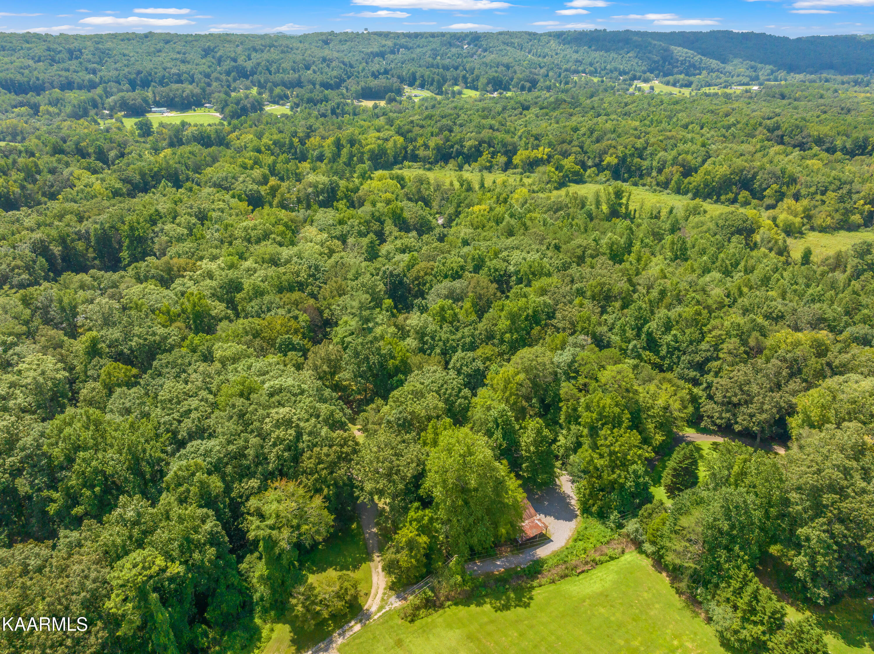 147 Stubbs Road Oliver Springs, TN 37840 - Photo 1 of 18 147 Stubbs Road