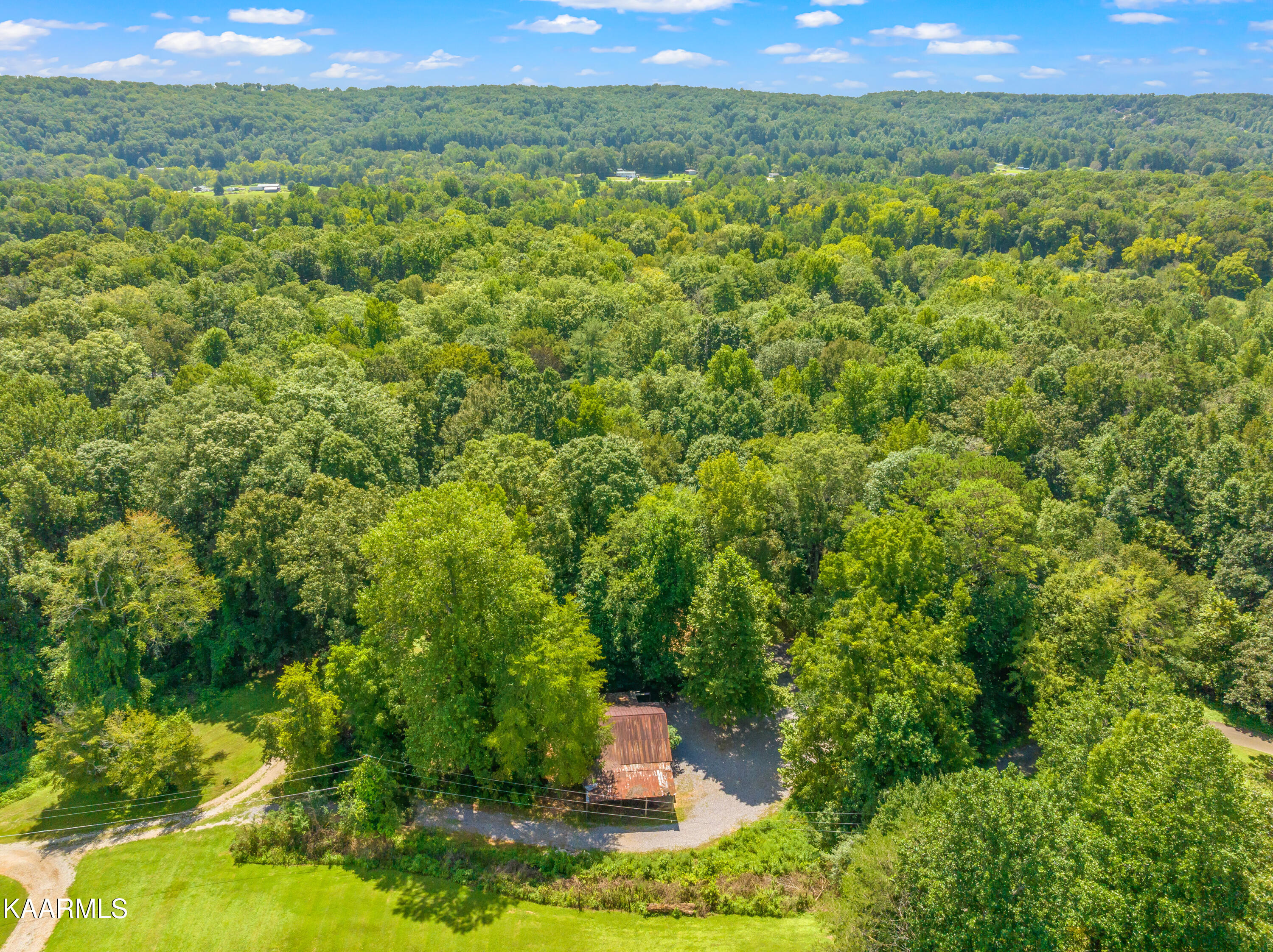 147 Stubbs Road Oliver Springs, TN 37840 - Photo 3 of 18 147 Stubbs Road
