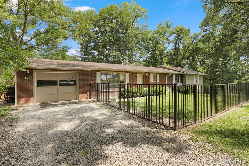 8336 Highway 159 Dorsey, IL 62021 - Photo 6 of 34