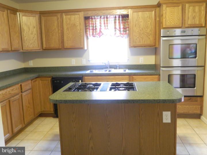413 Junction Road Berlin, NJ 08009 - Photo 2 of 16