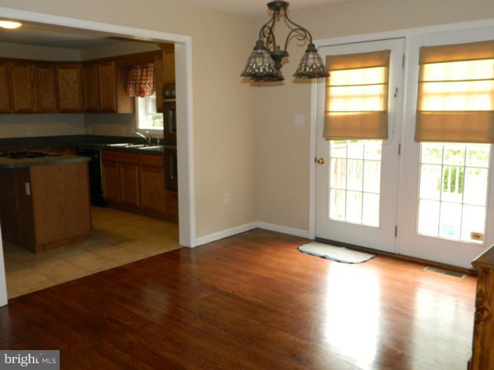 413 Junction Road Berlin, NJ 08009 - Photo 7 of 16