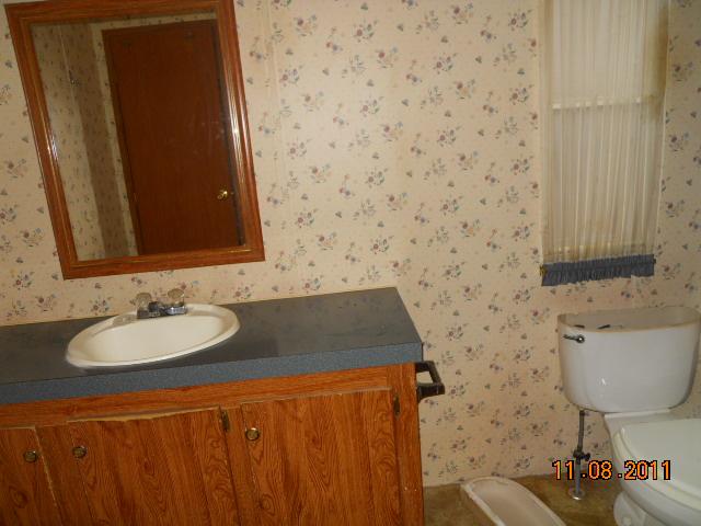 9139 East 40 Road Bon Aqua, TN 37025 - Photo 4 of 11 MBR BATH