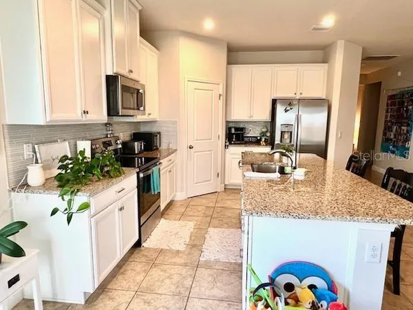 $2,495 | 8351 Greenway Avenue, Wesley Chapel, FL 33544