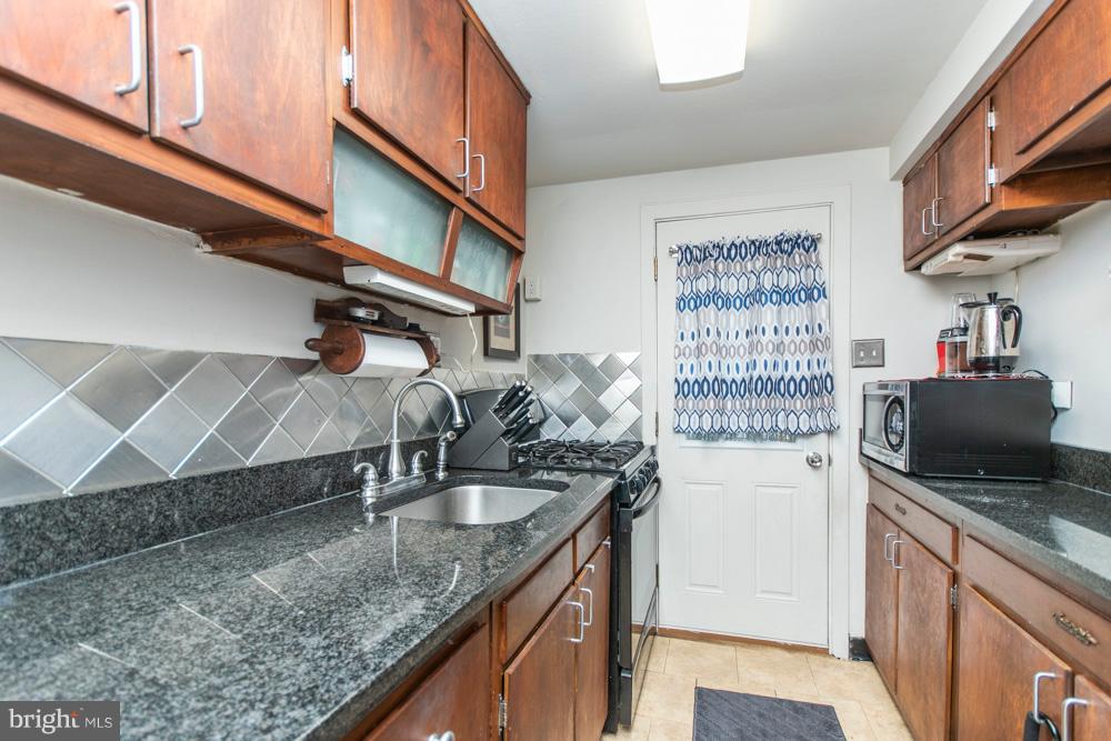 117 Ryers Avenue Cheltenham, PA 19012 - Photo 8 of 20