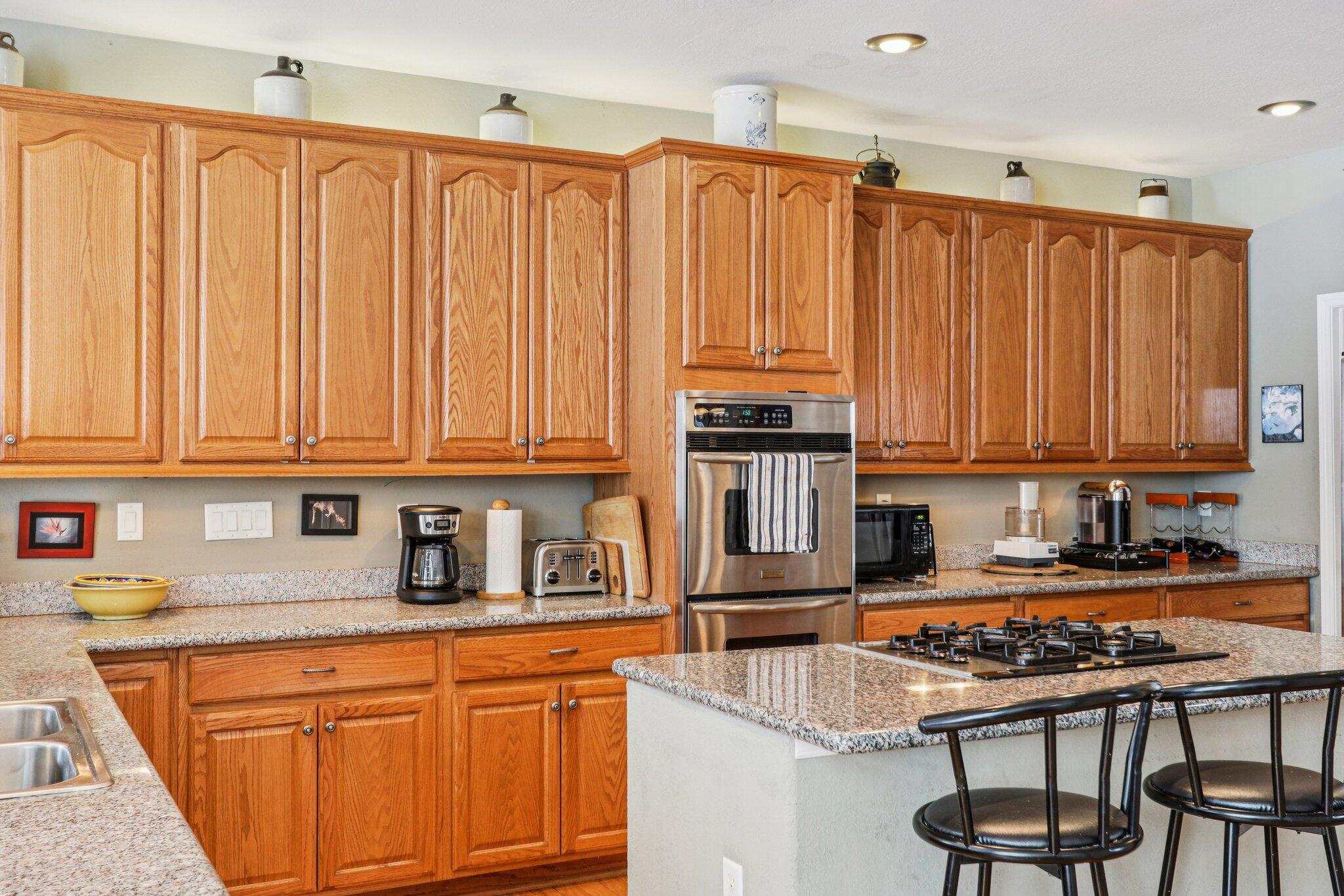 1274 Gullane Court, Unit 1519 Geneva, WI 53147 - Photo 14 of 70 Kitchen