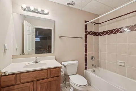$950,000 | 1274 Gullane Court, Unit 1519, Geneva, WI 53147