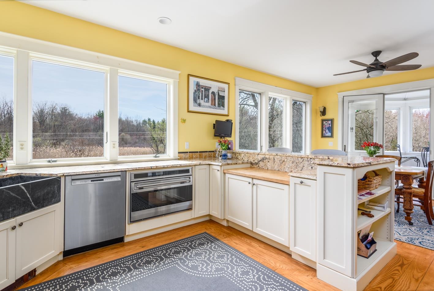 11 Squamscott Road Stratham, NH 03885 - Photo 4 of 33