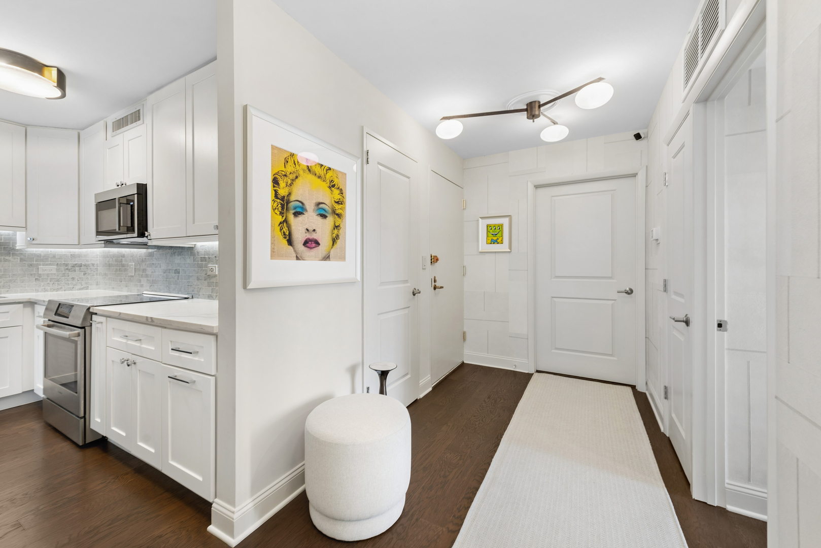 260 East Chestnut Street, Unit 3207 Chicago, IL 60611 - Photo 2 of 28