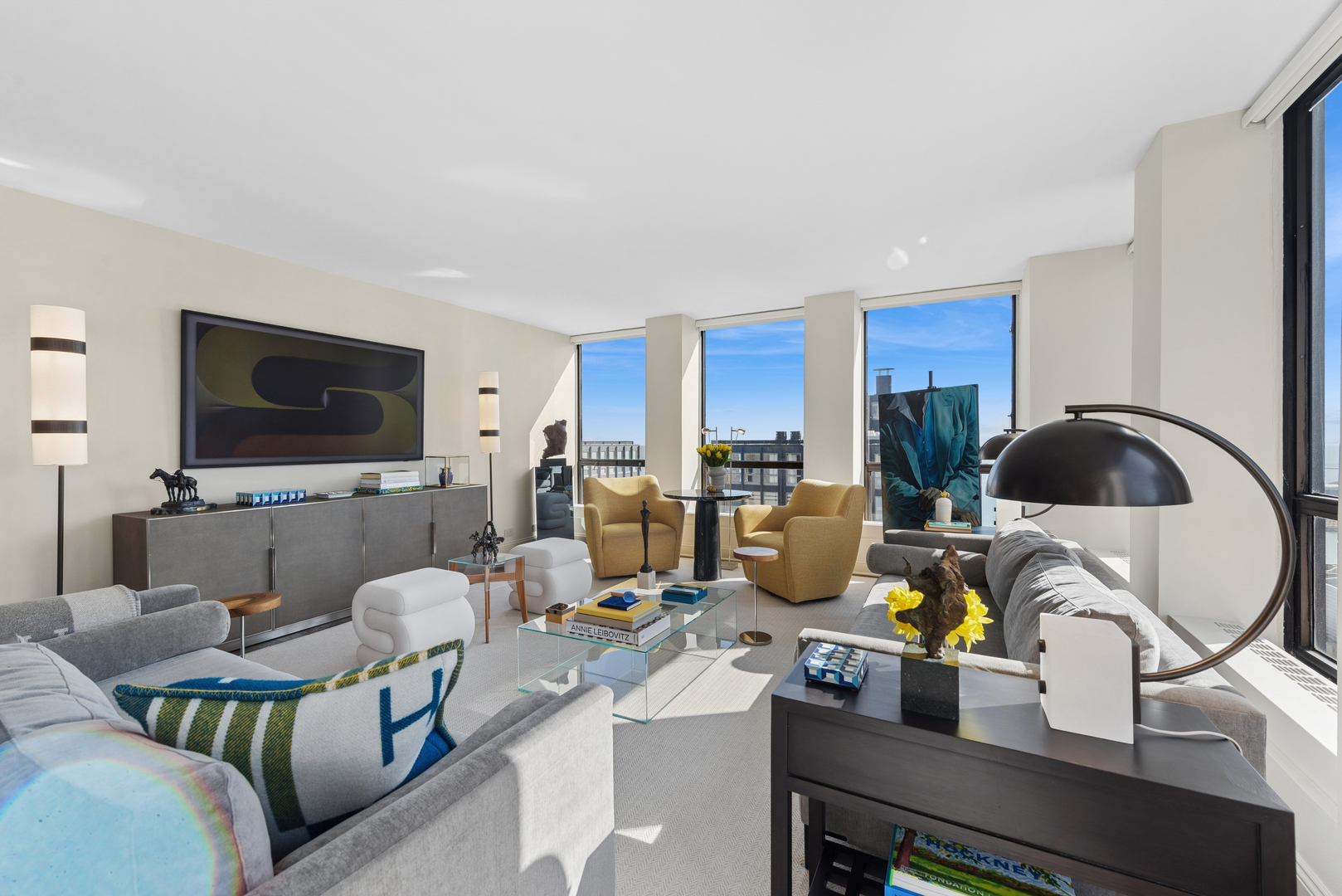 260 East Chestnut Street, Unit 3207 Chicago, IL 60611 - Photo 4 of 28