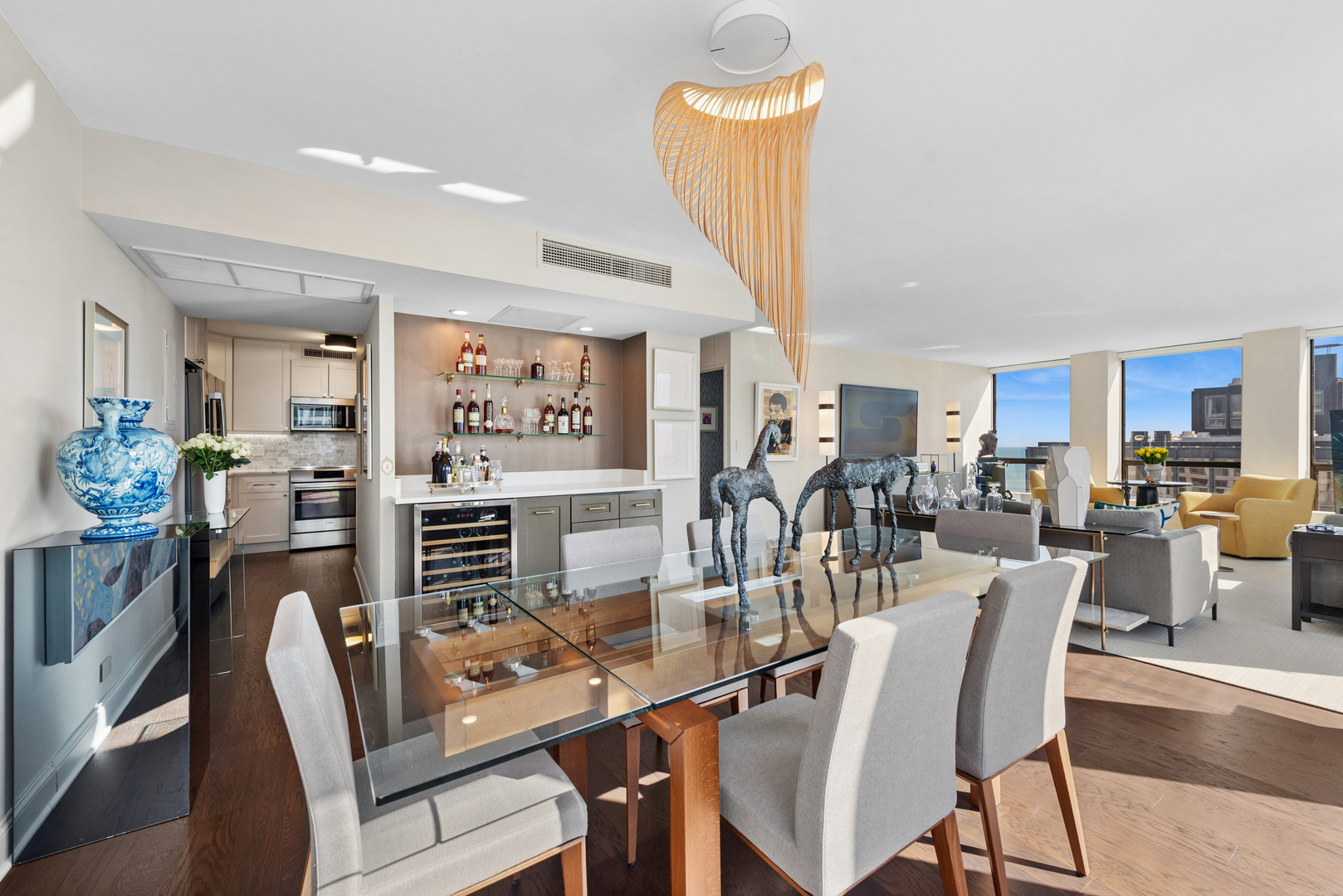 260 East Chestnut Street, Unit 3207 Chicago, IL 60611 - Photo 9 of 28