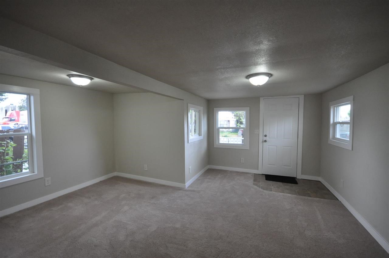 810 North Bowman Road Spokane Valley, WA 99212 - Photo 3 of 12